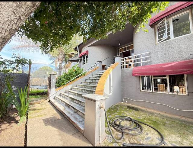 4 BEDROOM HOUSE FOR SALE IN DOORNKUIL